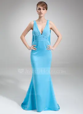 Stile sirena Scollatura a V Coda a strascico Watteau Chiffon raso Abito da damigella con Increspature (007004266)