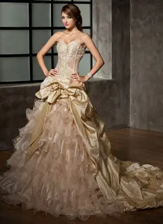 Ball-Gown Sweetheart Chapel Train Taffeta Organza Wedding Dress With Ruffle Beadwork Flower(s) (002008171)