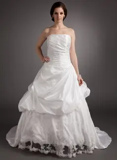 Ball-Gown Strapless Sweep Train Taffeta Lace Wedding Dress With Ruffle Beadwork (002016367)