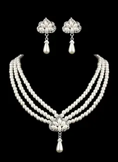 Ivory Pearl Two Piece Mini Heart Ladies Necklace and Earrings Jewelry Set (011005555)