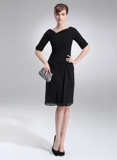 Sheath V-neck Knee-Length Chiffon Mother of the Bride Dress With Ruffle (008005693)