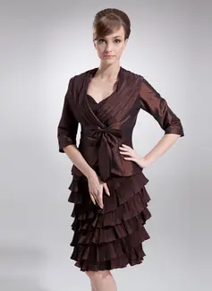 Sheath Sweetheart Knee-Length Taffeta Mother of the Bride Dress With Ruffle (008006088)