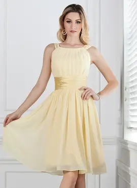 A-Line/Princess Scoop Neck Knee-Length Chiffon Charmeuse Bridesmaid Dress With Ruffle (007004142)