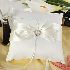 Eternity Wedding Ring Pillow In Ivory Satin With Faux Pearl(103018242)