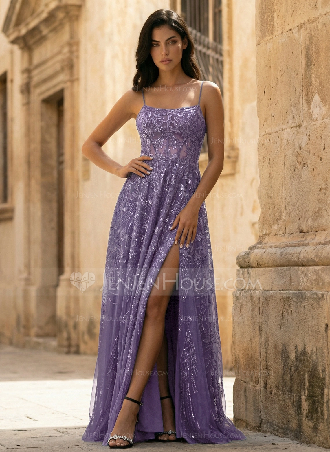 Kjole i Tyll med Spaghetti paljetter