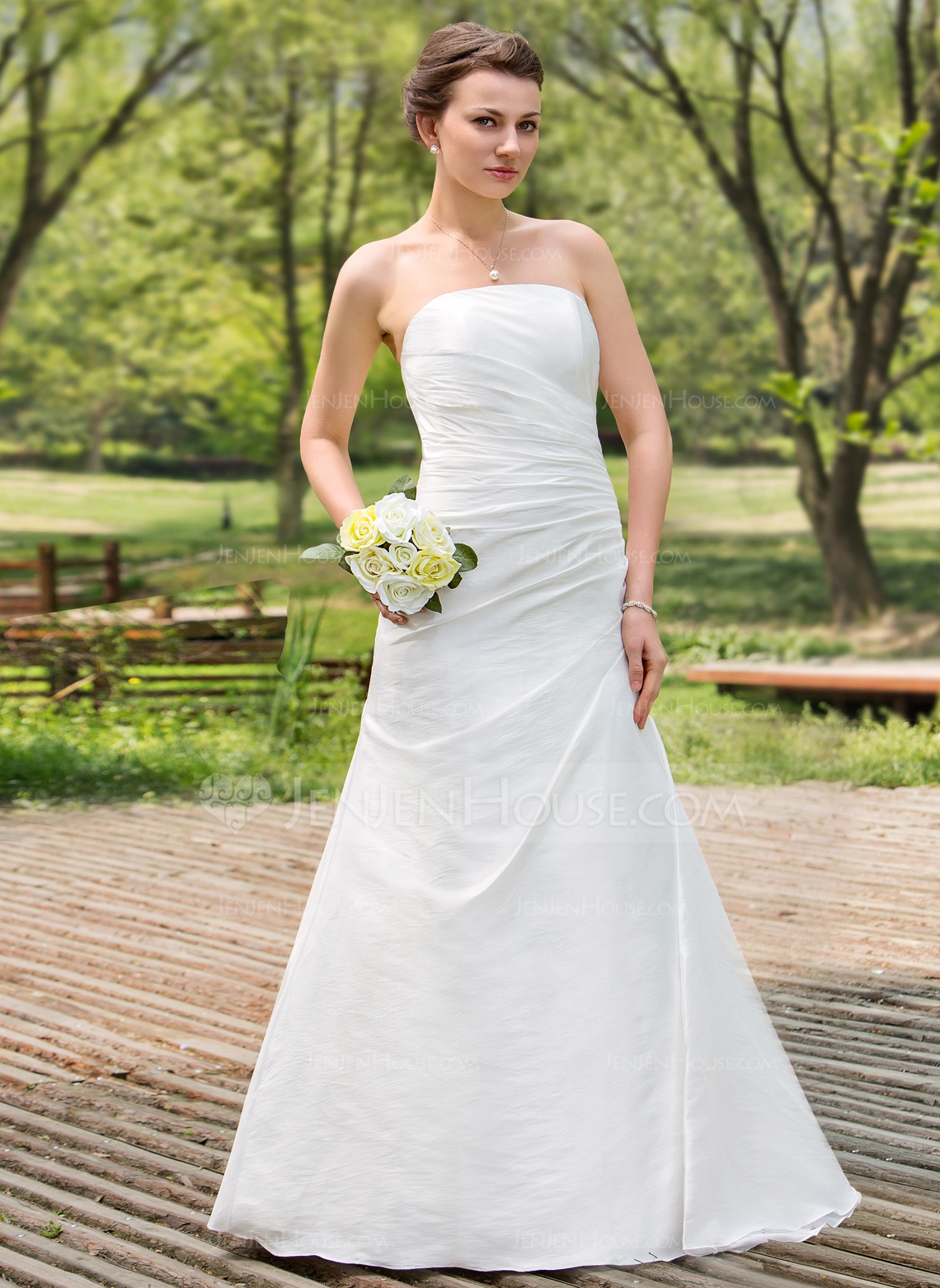 A Line/Princess Strapless Floor-Length Evening Dress with Flowers