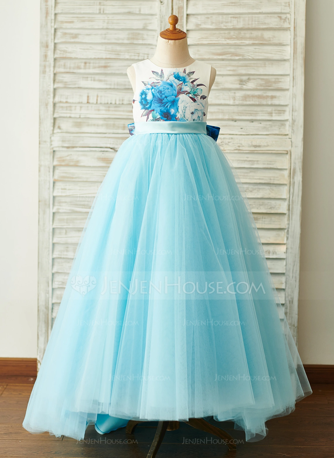 flower girl dress with tulle and ribbon waist