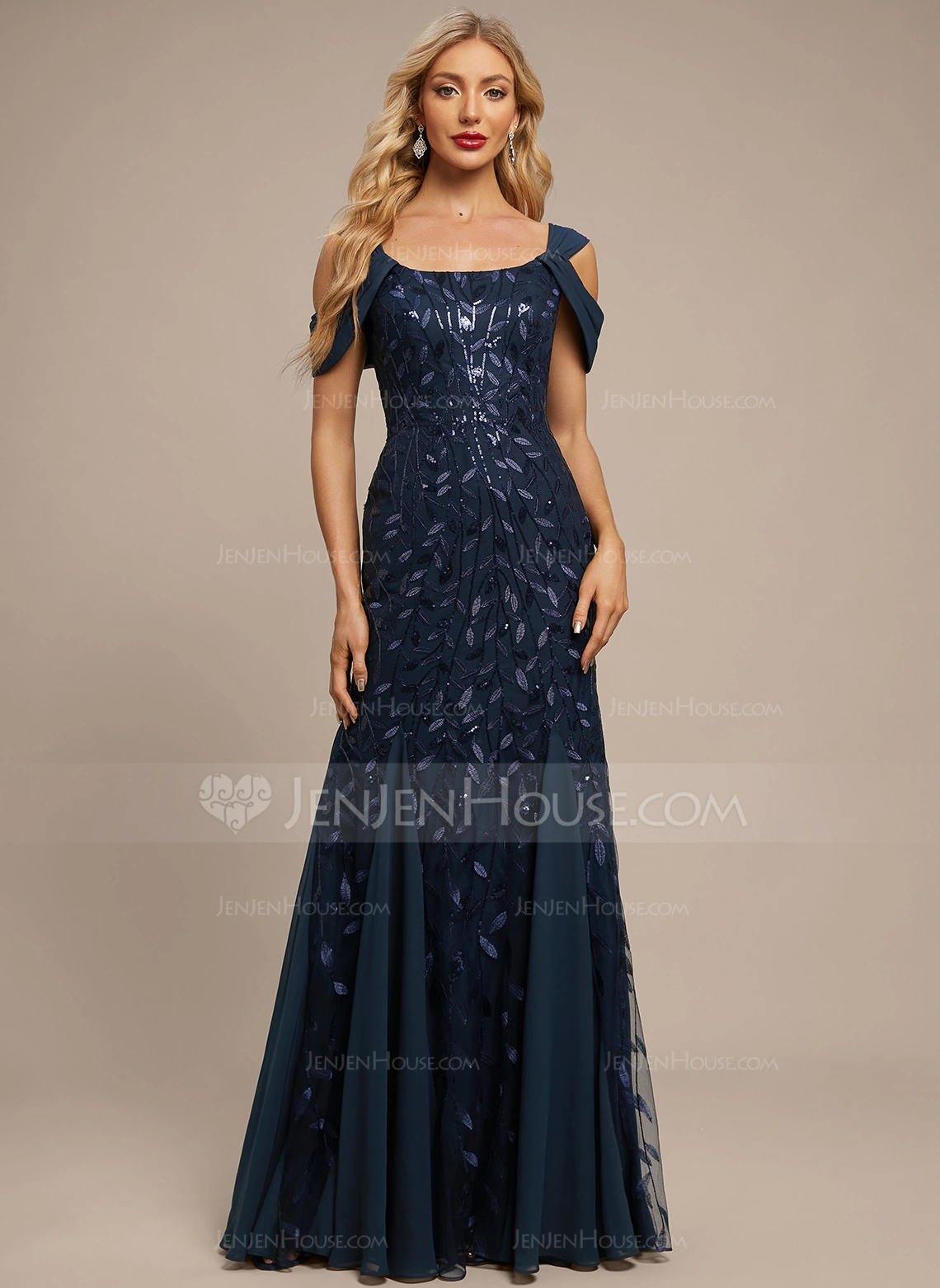 Trompet/Havfrue Kald skulder Firkantet hals Gulvlengde Blonder Paljett Chiffon Festkjole med Plissert 