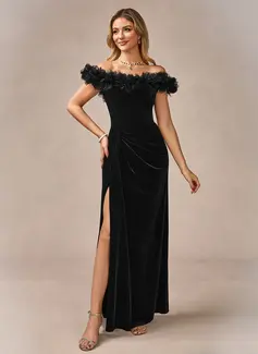 Sheath/Column Off the Shoulder Floor-Length Velvet Evening Dress With Flower 