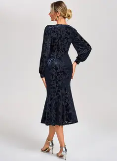Trumpet/Mermaid V-Neck Tea-Length Velvet Cocktail Dress 