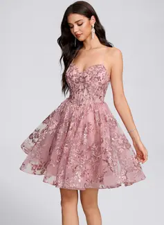 A-line V-Neck Short Lace Homecoming Dress With Sequins 