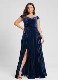 Jurk maximum van fluwelen met off-the-shoulder strapless plooirok