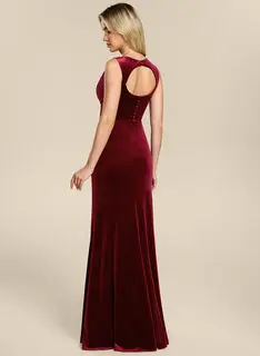 Robe sirène à col bénitier avec plis en velours