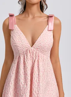 A-line V-Neck Short Jacquard Homecoming Dress 