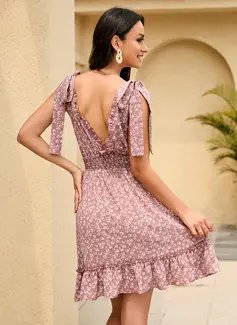 Blomstertrykk V-hals A-line kjole Chiffong Mini Motekjoler 
