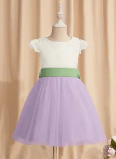 A-line Scoop Knee-Length Tulle Lace Flower Girl Dress With Sash Bow 