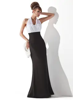 Kjole Maxi i Chiffon med Halterneck Plissert