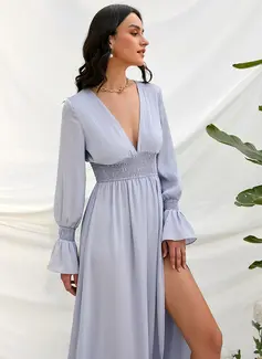 Splittet Front V-hals Lange ermer Elegant A-line kjole Satin Midi Motekjoler 