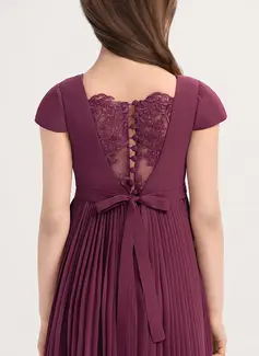 A-line kjole Firkantet hals Gulvlengde Chiffon Brudepikekjole ungdom med Sløyfe Plissert 