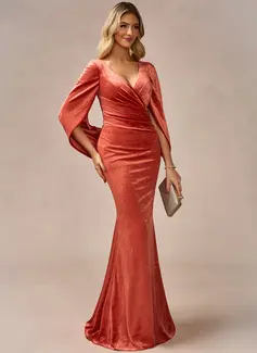 Kleid Maxi mit Cape-Ärmel aus Samt