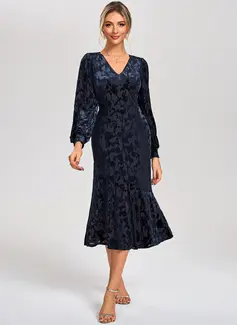 Trumpet/Mermaid V-Neck Tea-Length Velvet Cocktail Dress 
