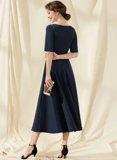 A-line kjole V-hals Te-lengde Strekk-crêpe Cocktailkjole med Profilering 