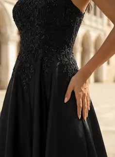 Kjole i Sateng med Spaghetti paljetter