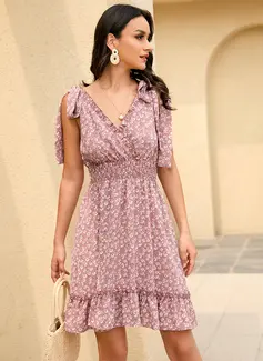 Blomstertrykk V-hals A-line kjole Chiffong Mini Motekjoler 