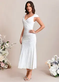 Trumpet/Mermaid V-Neck Tea-Length Velvet Wedding Dress With Ruched 