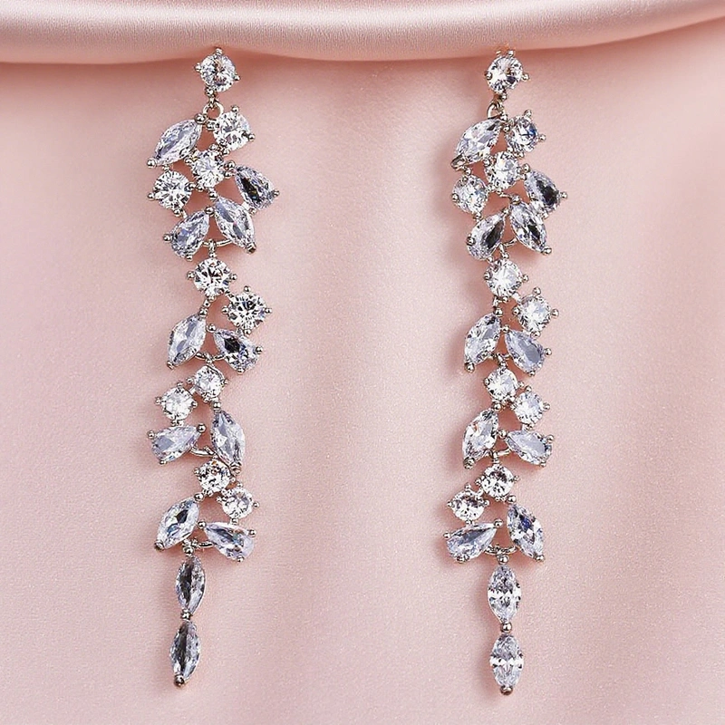 Elegant Rhinestone Dangle Earrings 