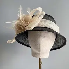 Mulher aba clássica flores sinamay kentucky derby chapéus da igreja