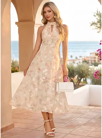 Gola alta estampa floral devorê floral midi vestido
