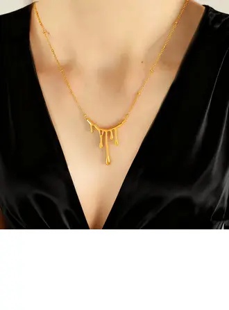 Stilvoll hängende Halsketten 