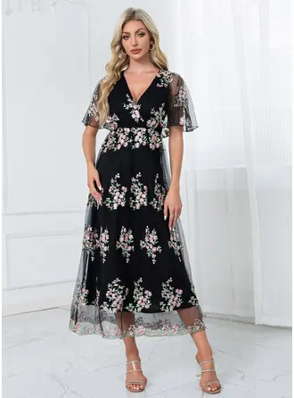 Vestido midi de encaje