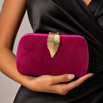 Casual Polyester Clutch Bags in Rose