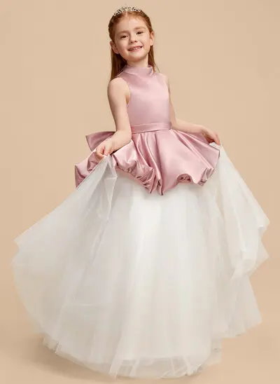 Robe trapèze avec nœud en tulle