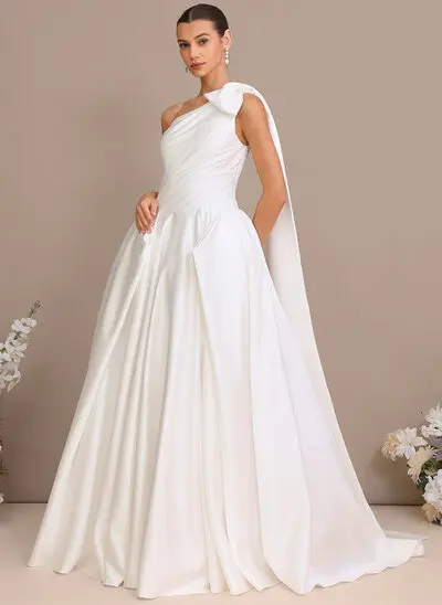 Vestido corte princesa con bolsillos de satén