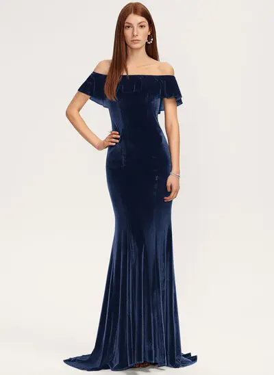 Trumpet/Mermaid Off the Shoulder Sweep Train Velvet Bridesmaid Dress 