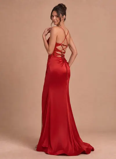 Robe sirène à col cœur à fines bretelles avec paillettes