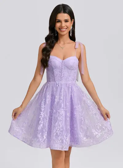 Vestido linha-a decote em coração curto tule renda vestido de formatura com arco lantejoulas 