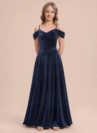 Vestido línea a con plisado de terciopelo