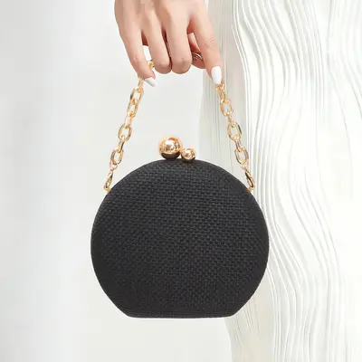 Juhla kävelyttää ilta cocktail muovi iltalaukut sisään musta 