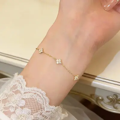 Delicato fiore strass bracciale della stazione festa gioielli per donne