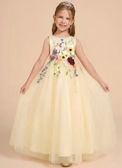 Vestido línea a con lazo de tul